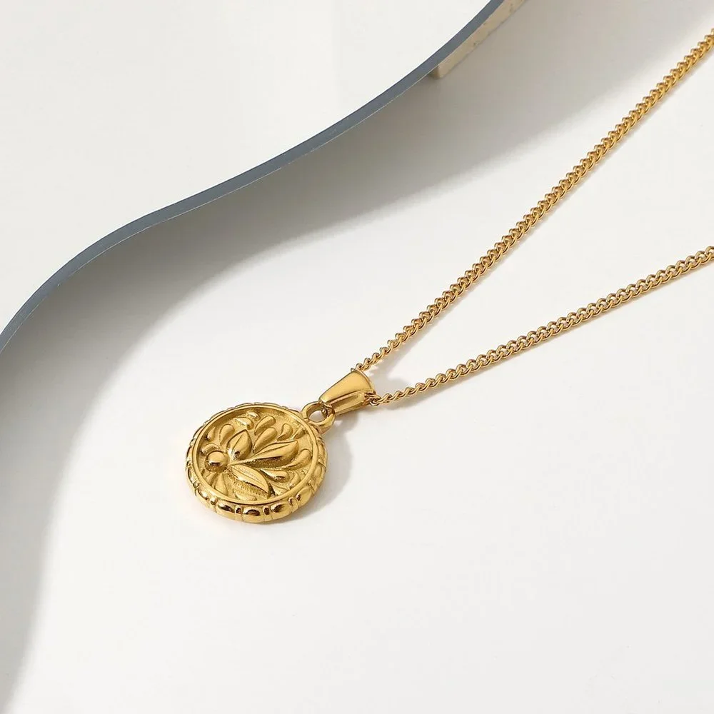 Layla Necklace - Picture 3 of 6
